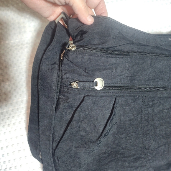 TRAVELONS EUC LARGE NYLON CROSSBODY TRAVEL BAG PURSE - Picture 6 of 7